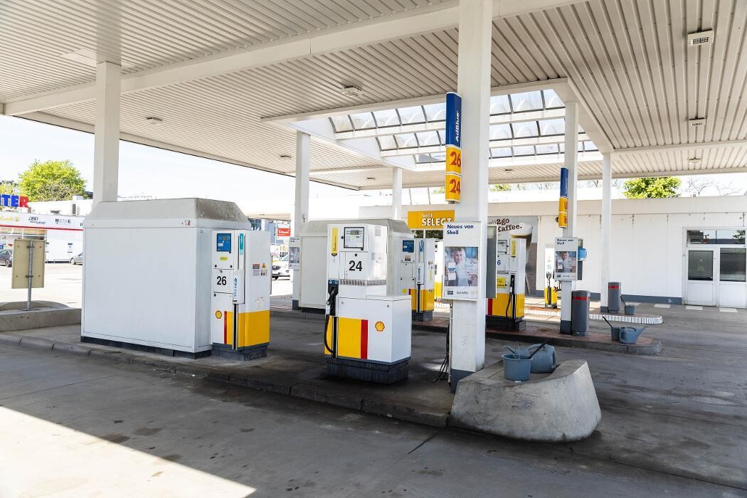 Bilder Shell Recharge Charging Station