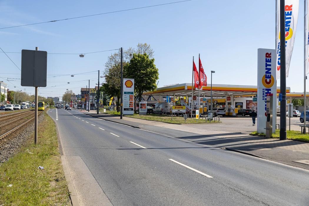 Bilder Shell Recharge Charging Station