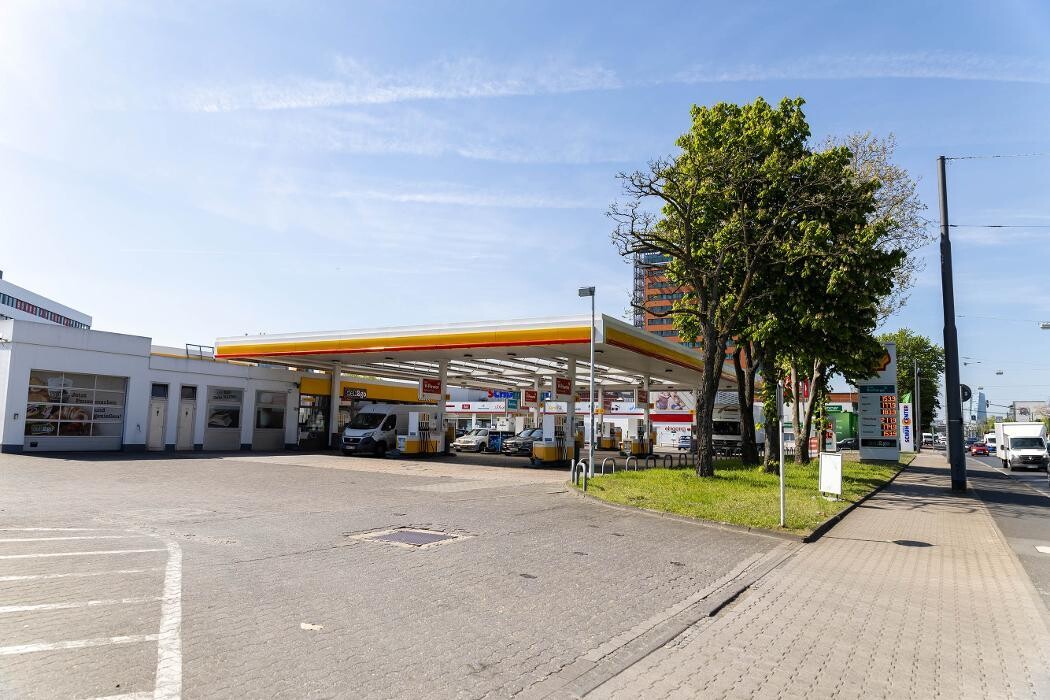 Bilder Shell Recharge Charging Station