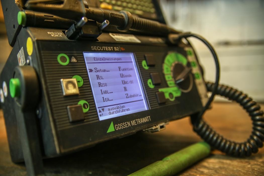 Bilder FFE-Christian Lüppen Fachwerkstatt für Elektrowerkzeuge