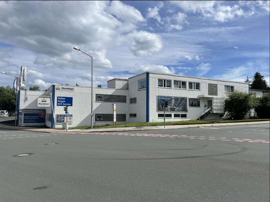 Bilder Pneuhage Reifen und Autoservice