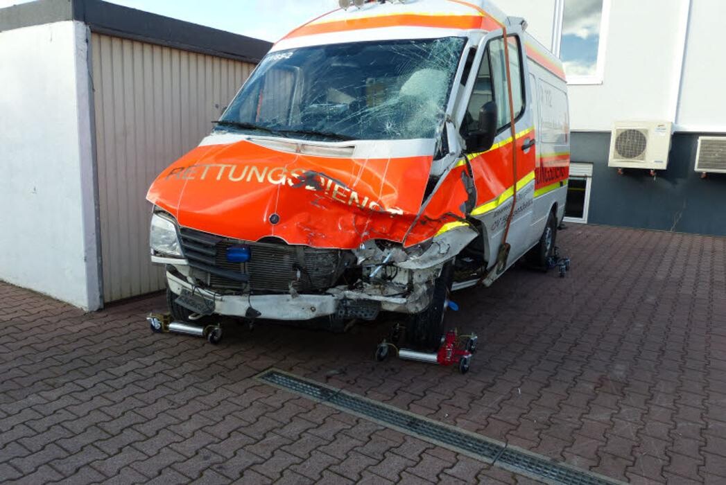 Bilder Kfz-Sachverständigen Bergstraße Öhlschläger & Metzger GmbH Partnerbüro der TÜV Nord Mobilität