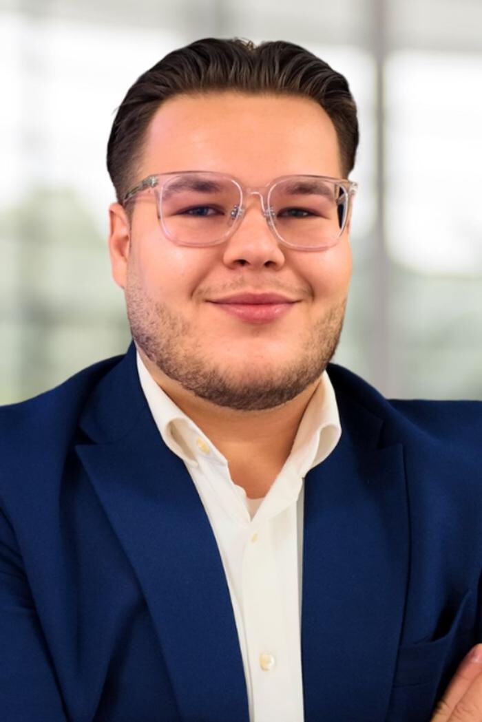 Bilder ERGO Versicherung Filip Rajkovic