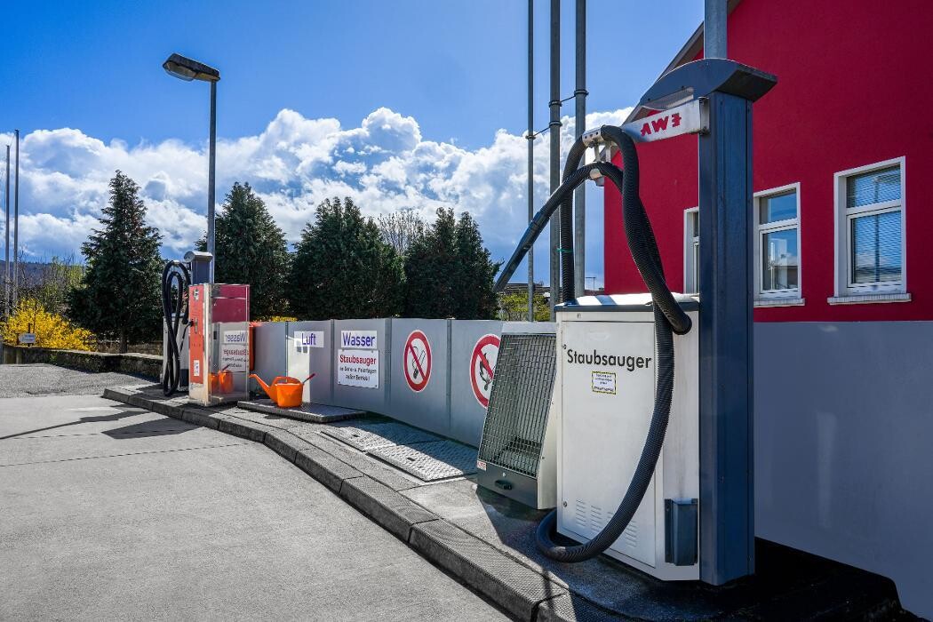 Bilder EFA/bft Tankstelle