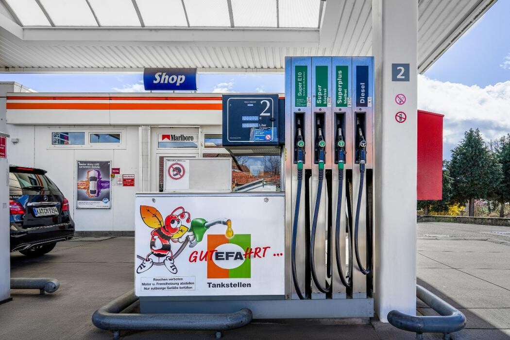 Bilder EFA/bft Tankstelle