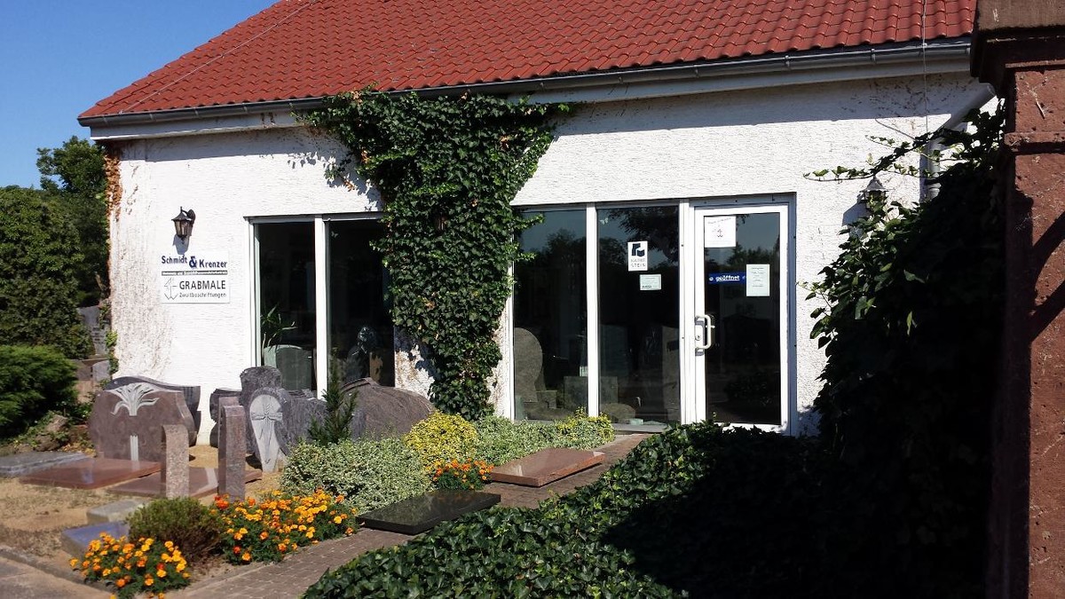 Bilder Fa. Schmidt und Krenzer Grabmale