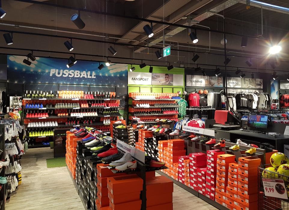 Bilder INTERSPORT Voswinkel Weserpark