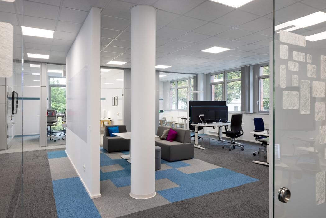 Bilder VR-NetWorld GmbH