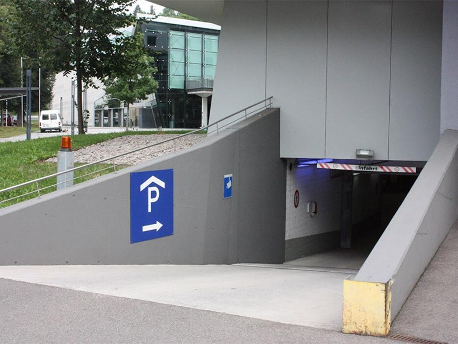 Bilder Parkhaus Beim Bahnhof APCOA