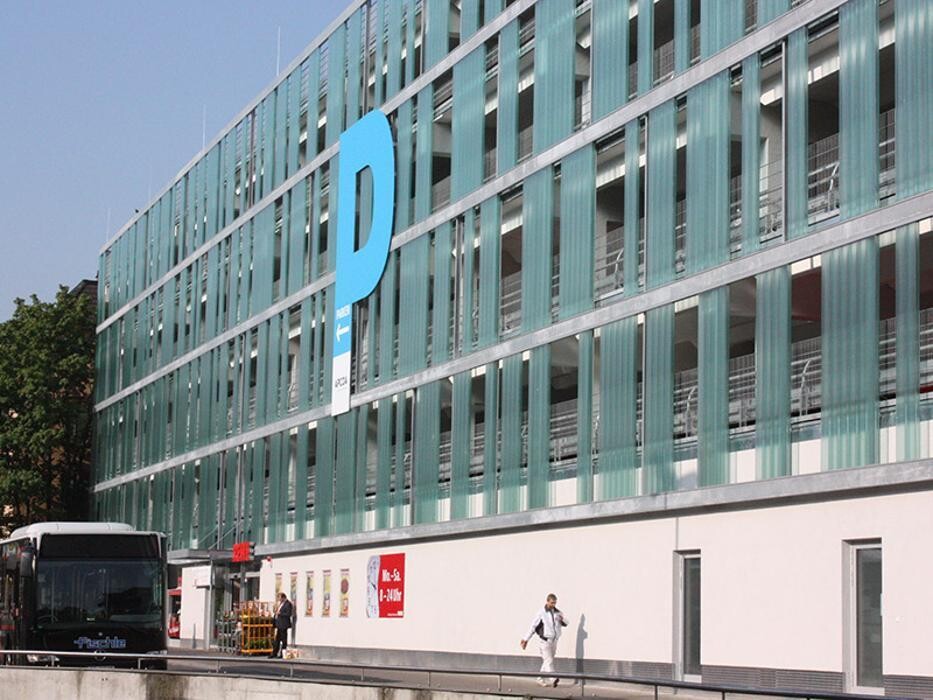 Bilder Parkhaus Beim Bahnhof APCOA