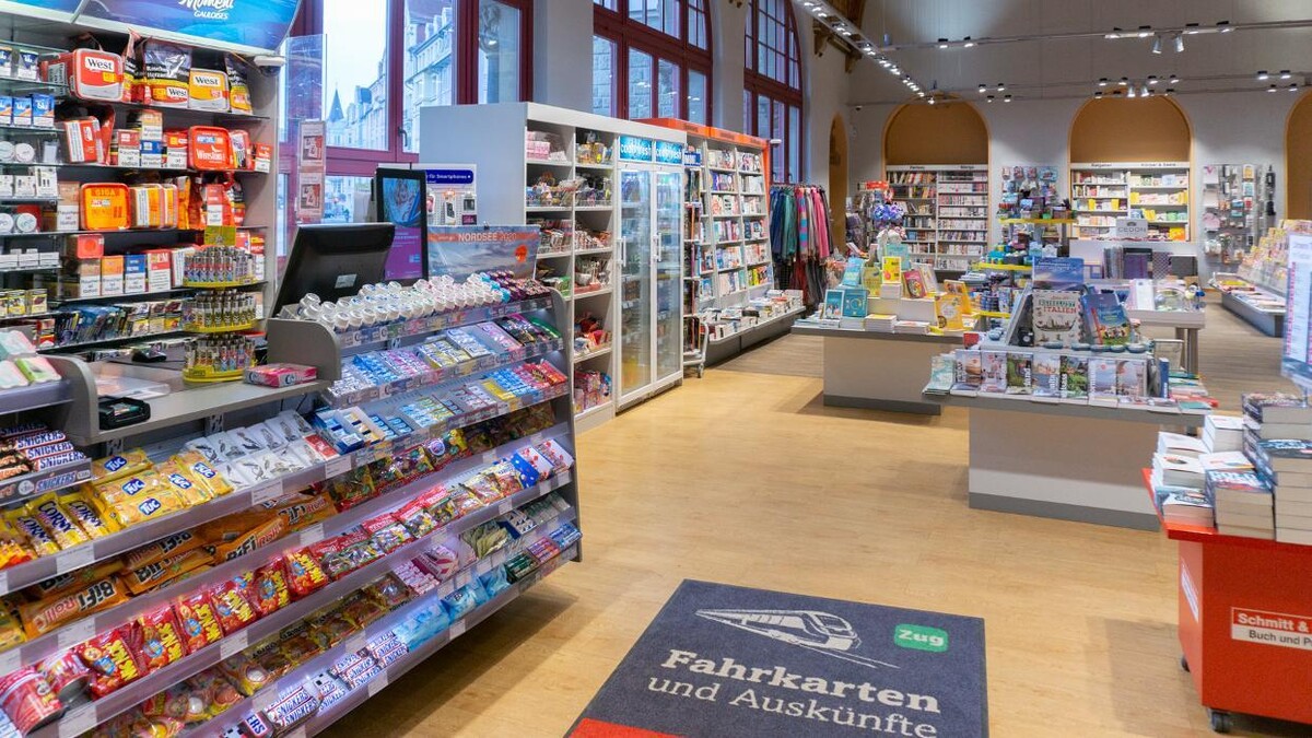 Bilder Schmitt & Hahn Buch und Presse im Bahnhof Eisenach