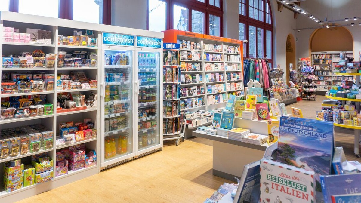 Bilder Schmitt & Hahn Buch und Presse im Bahnhof Eisenach