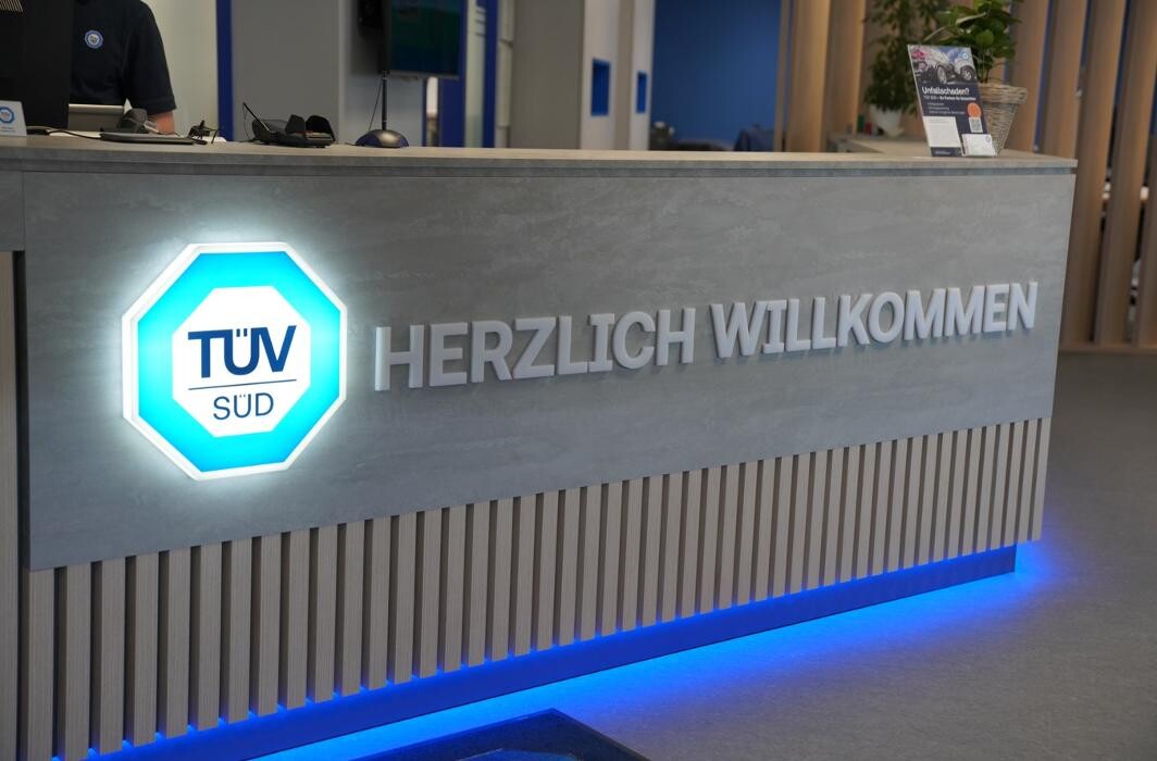 Bilder TÜV SÜD Service-Center Böblingen