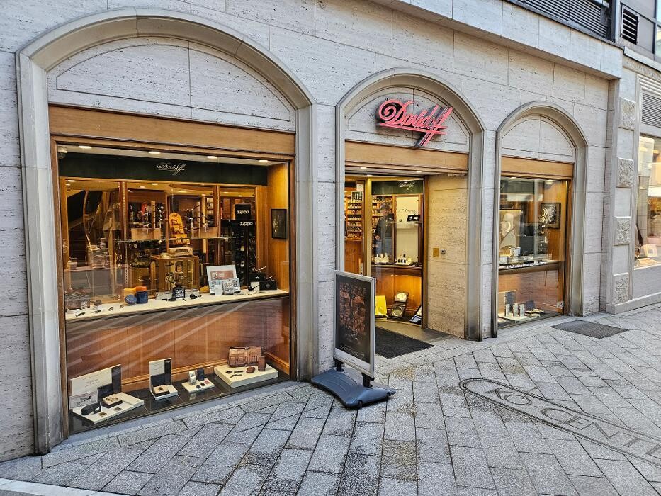 Bilder Davidoff of Geneva since 1911 by WOLSDORFF TOBACCO GmbH