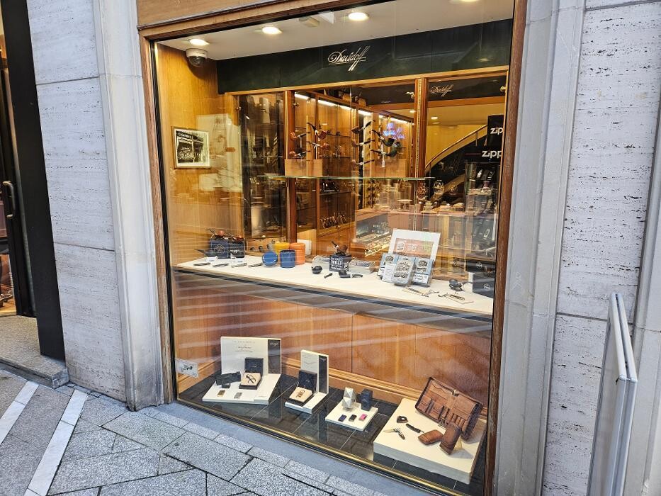Bilder Davidoff of Geneva since 1911 by WOLSDORFF TOBACCO GmbH