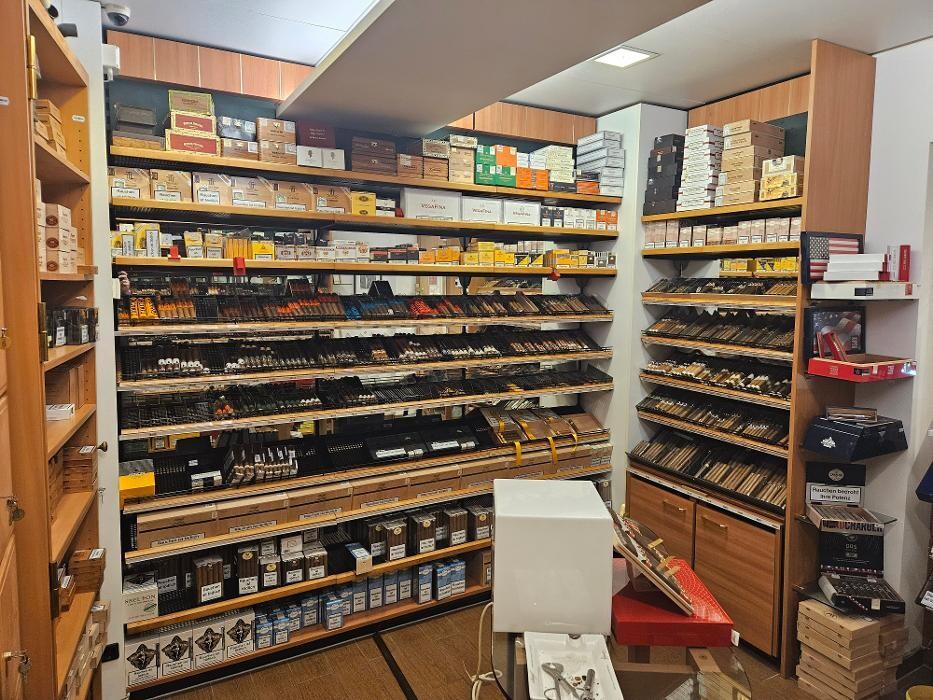 Bilder Davidoff of Geneva since 1911 by WOLSDORFF TOBACCO GmbH