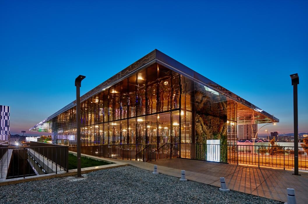 Bilder Naveen Mehling Compact Promotion