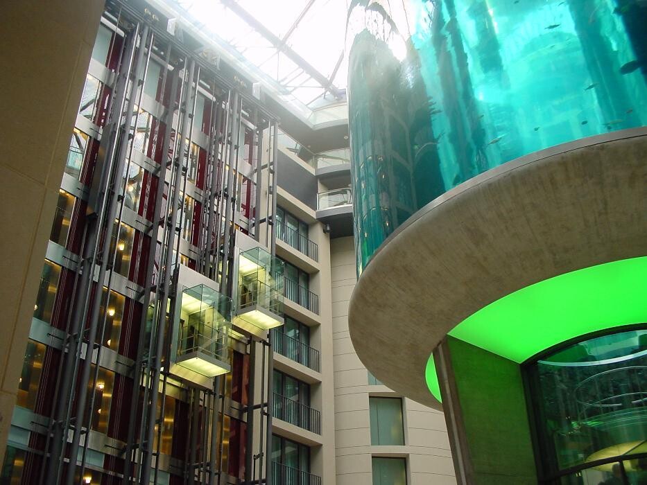 Bilder Naveen Mehling Compact Promotion