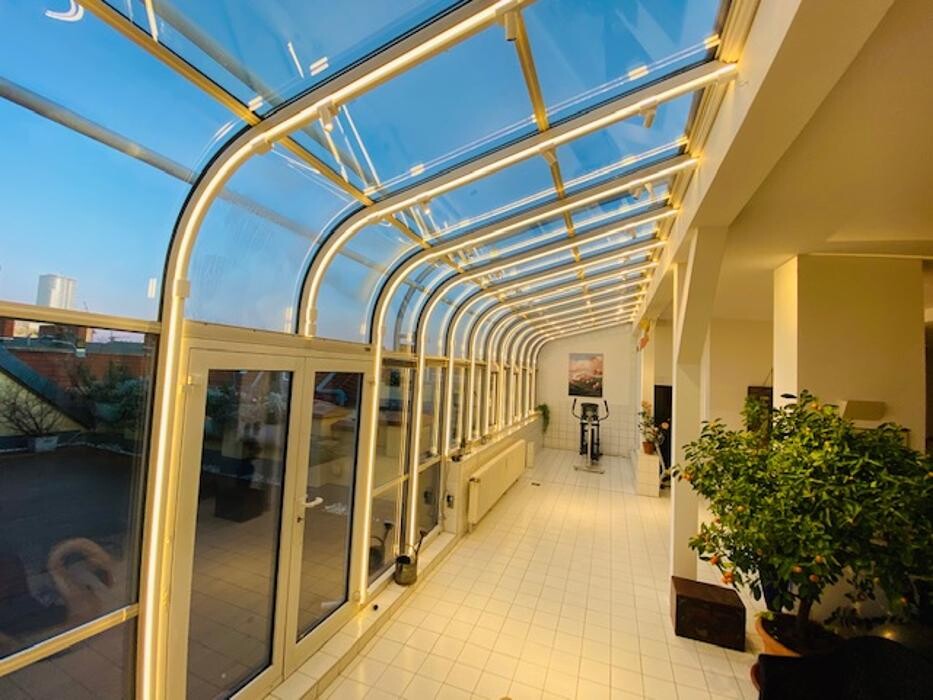 Bilder Naveen Mehling Compact Promotion