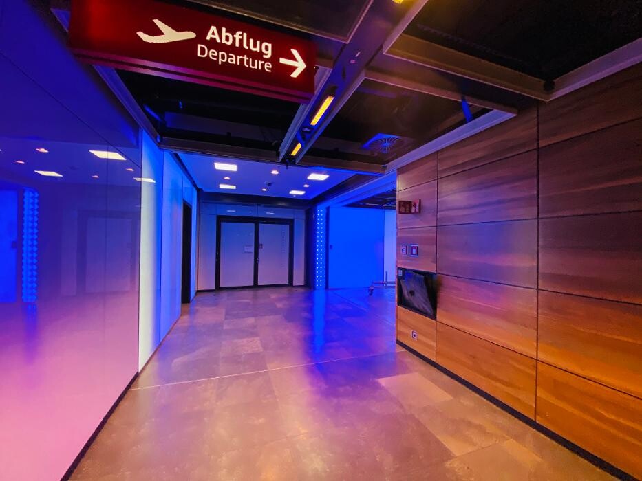 Bilder Naveen Mehling Compact Promotion