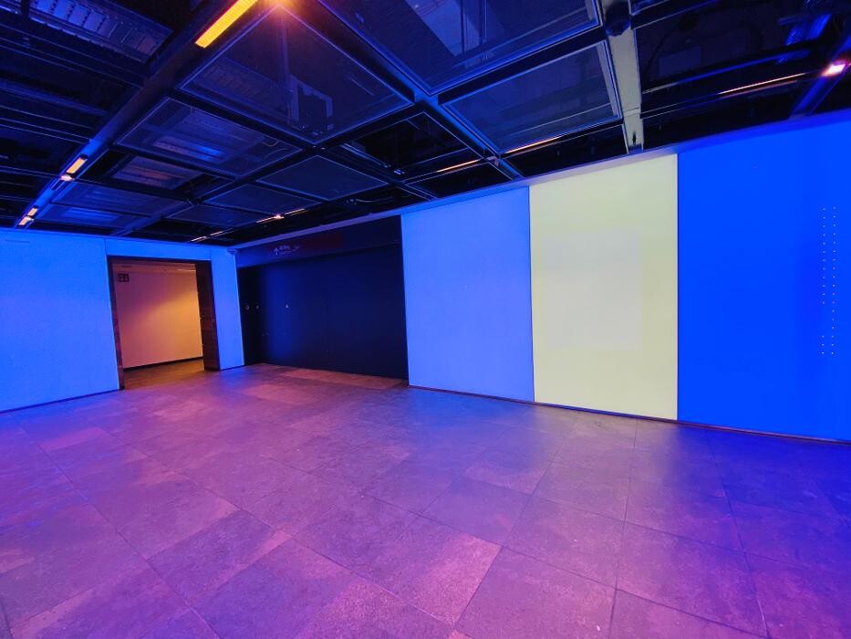 Bilder Naveen Mehling Compact Promotion