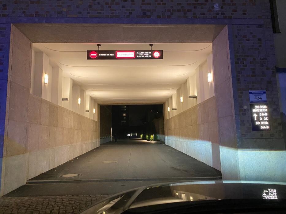 Bilder Naveen Mehling Compact Promotion