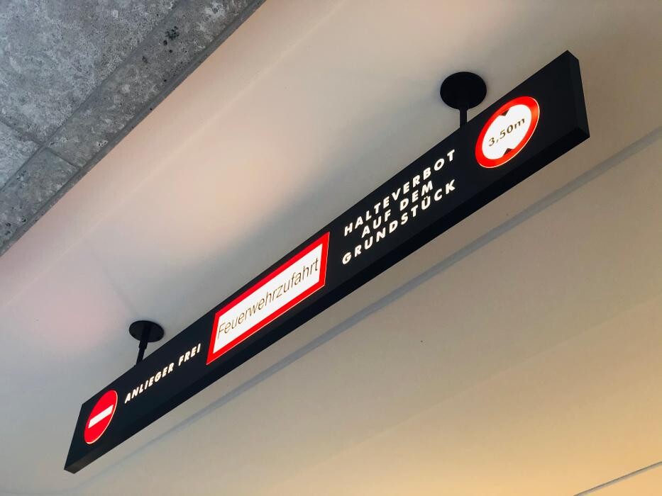 Bilder Naveen Mehling Compact Promotion