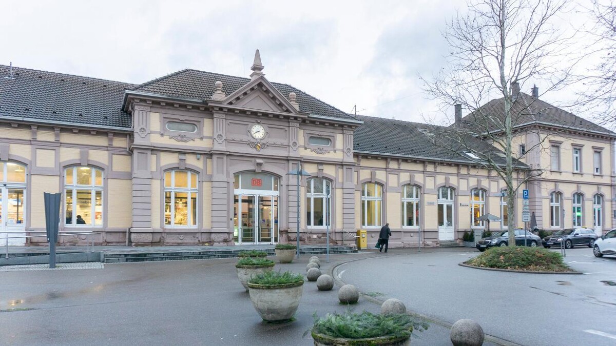 Bilder Schmitt & Hahn Buch und Presse im Bahnhof Baden-Baden