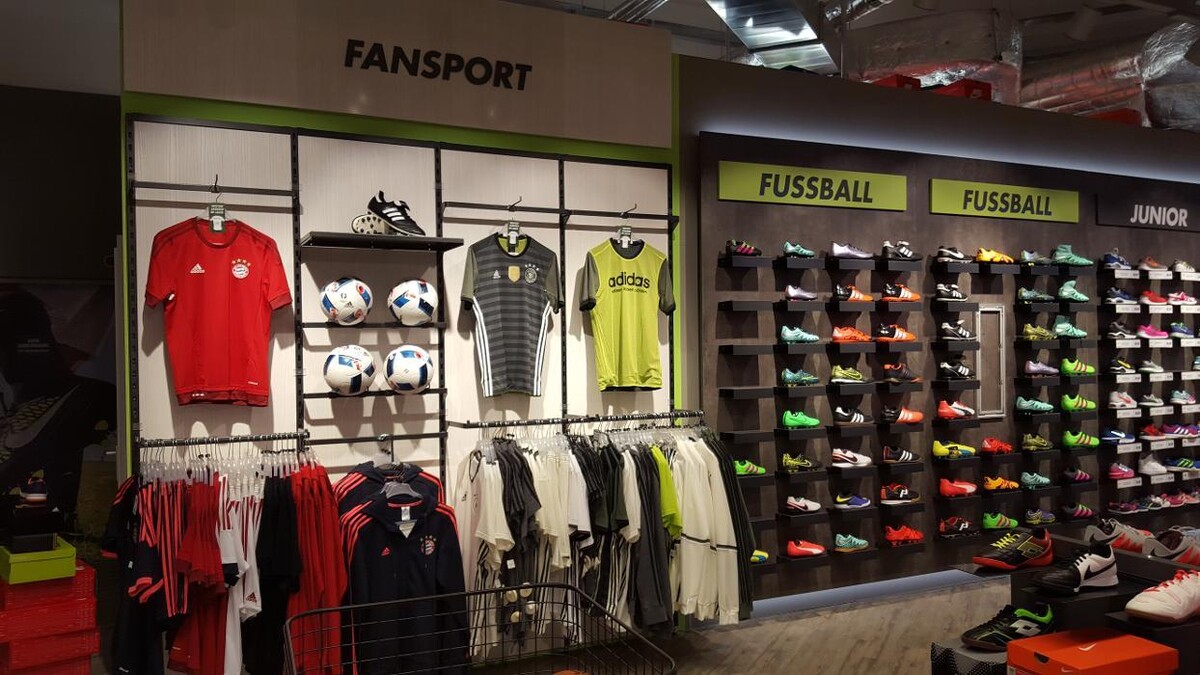 Bilder INTERSPORT Voswinkel Ettlinger Tor