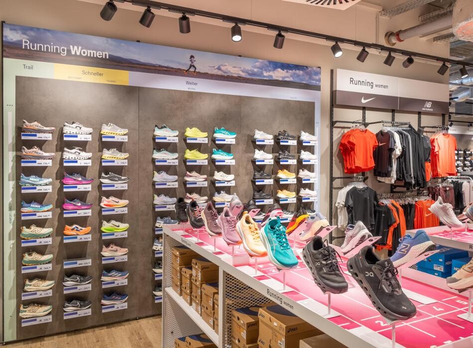 Bilder INTERSPORT Voswinkel Ettlinger Tor