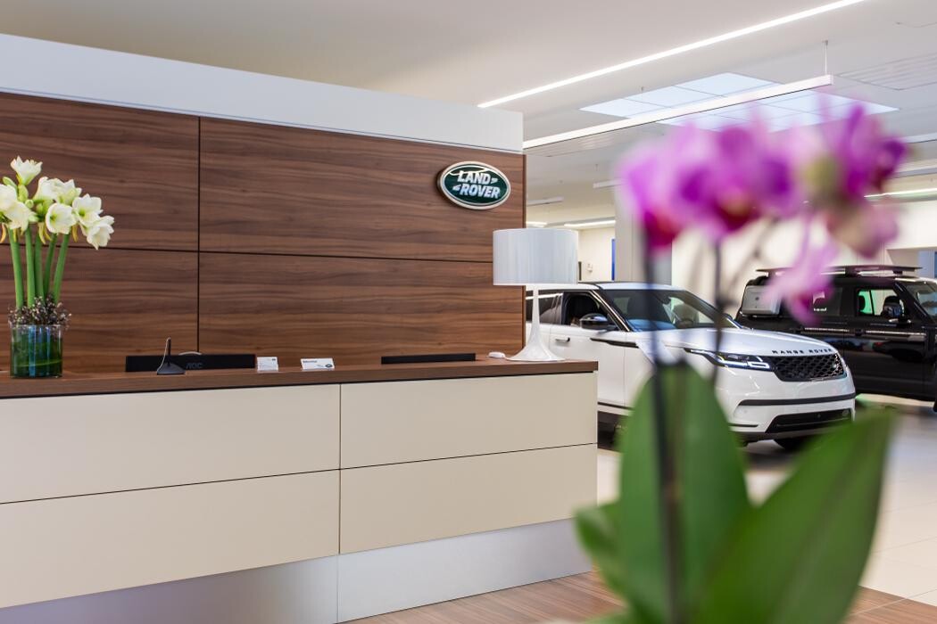 Bilder DINNEBIER PREMIUM-CARS | Jaguar|Land Rover Autohaus