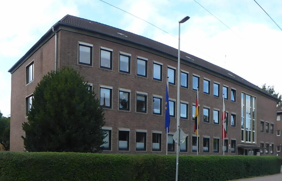 Bilder Finanzamt für Groß- und Konzernbetriebsprüfung