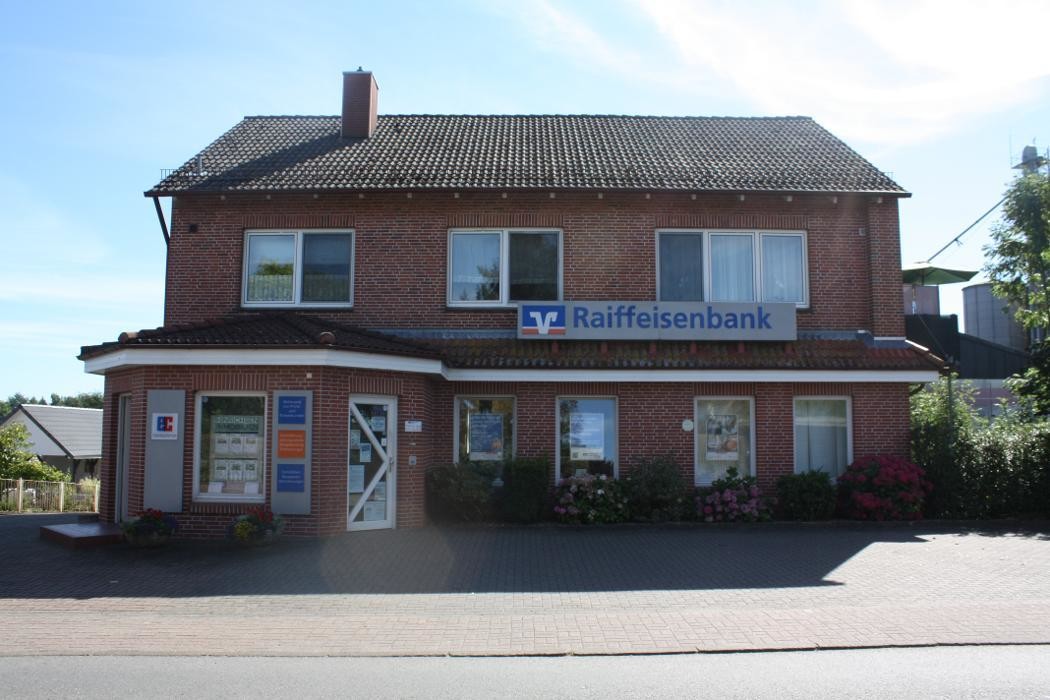 Bilder Raiffeisenbank eG, Leezen