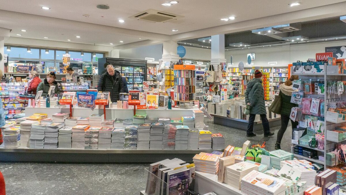 Bilder Schmitt & Hahn Buch und Presse im Hauptbahnhof Heidelberg