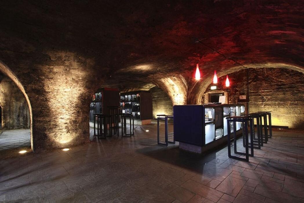 Bilder Balthasar Ress Weingut KG