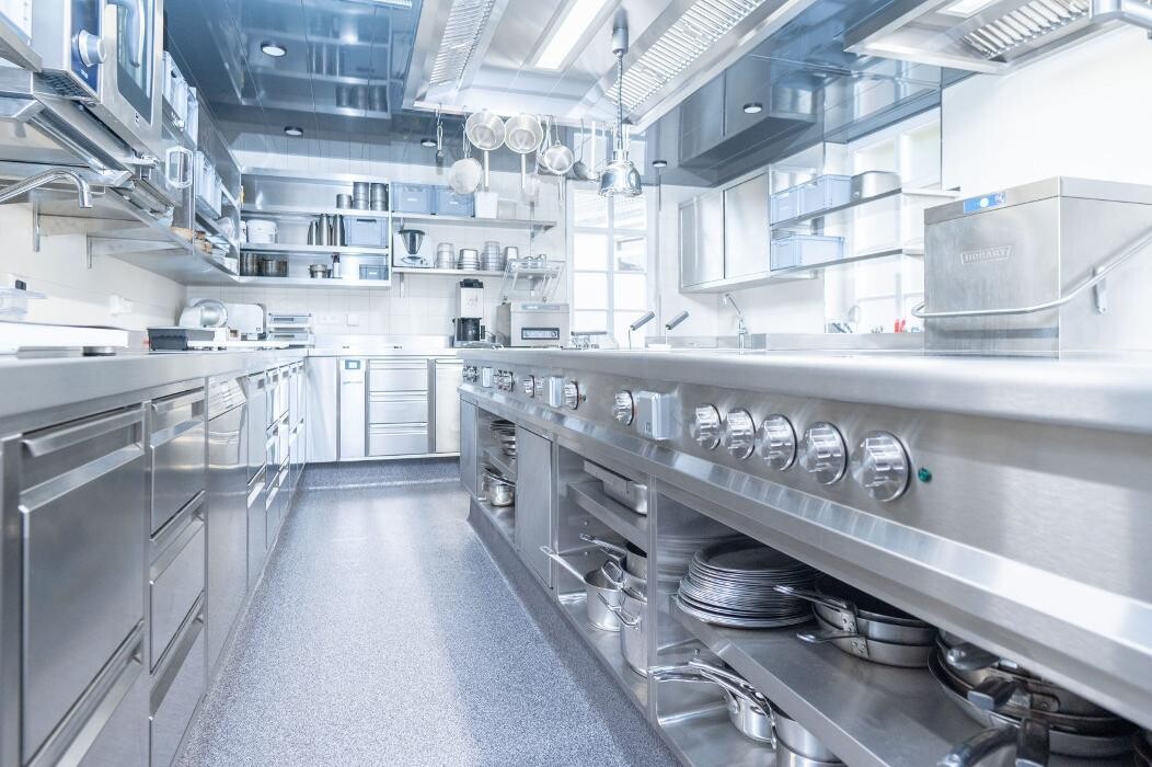 Bilder concept-Gastronomieeinrichtungen GmbH