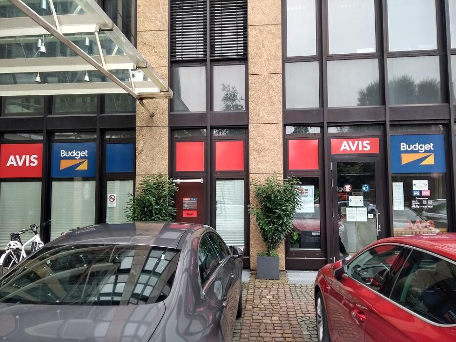 Bilder Avis Autovermietung - München Bahnhof Ost
