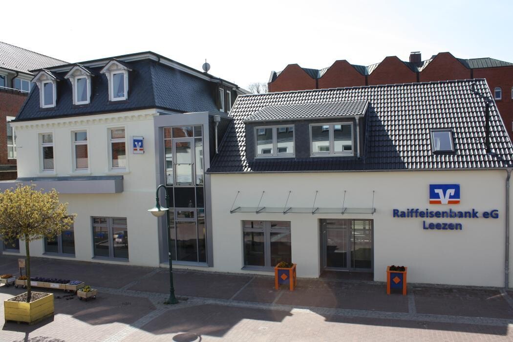 Bilder Raiffeisenbank eG, Leezen