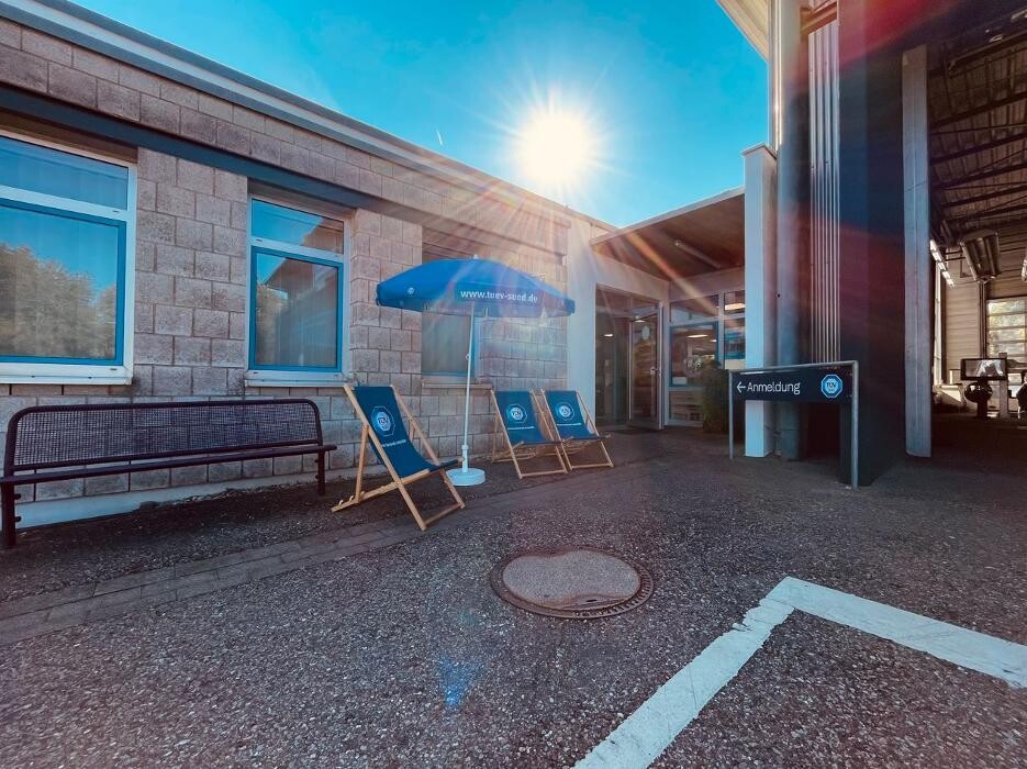 Bilder TÜV SÜD Service-Center Aalen-Essingen