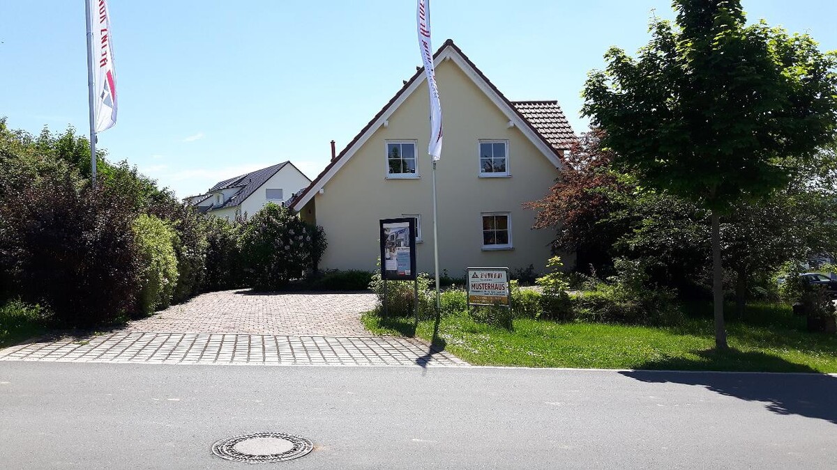 Bilder Heinz von Heiden-Musterhaus Himmelkron - Wir bauen Ihr Massivhaus.