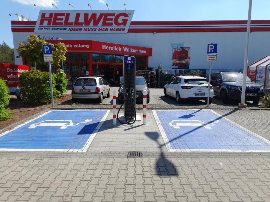 Bilder HELLWEG - Die Profi-Baumärkte Deulowitz