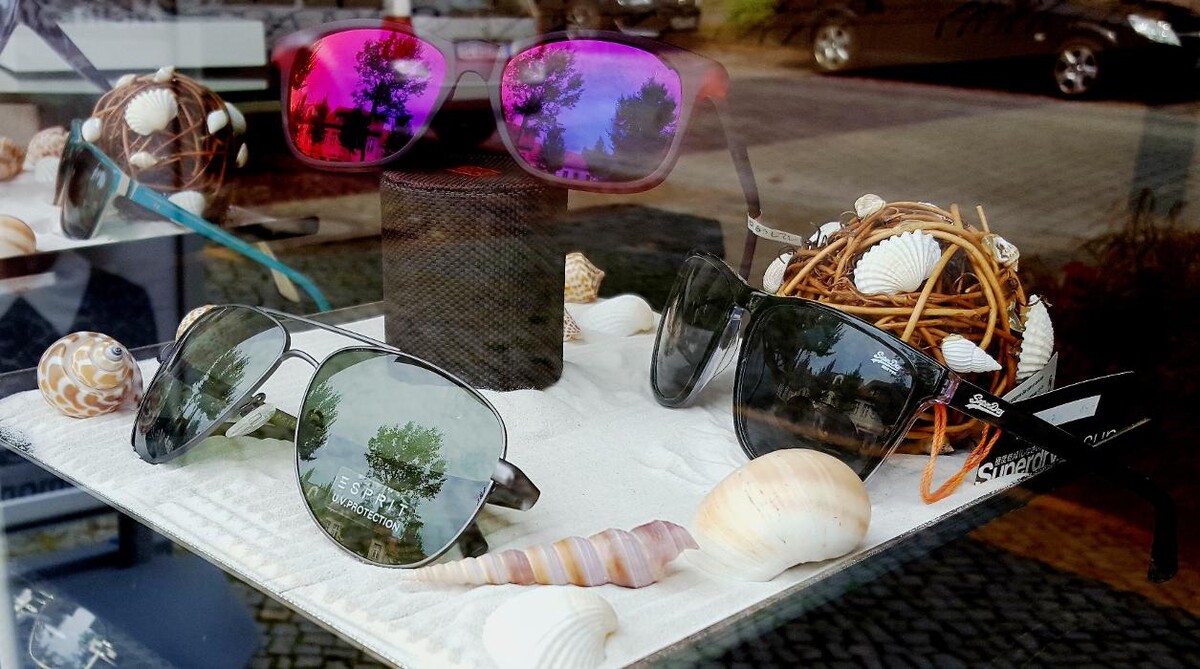 Bilder Augen aufsetzen! Ihr Optikfachgeschäft