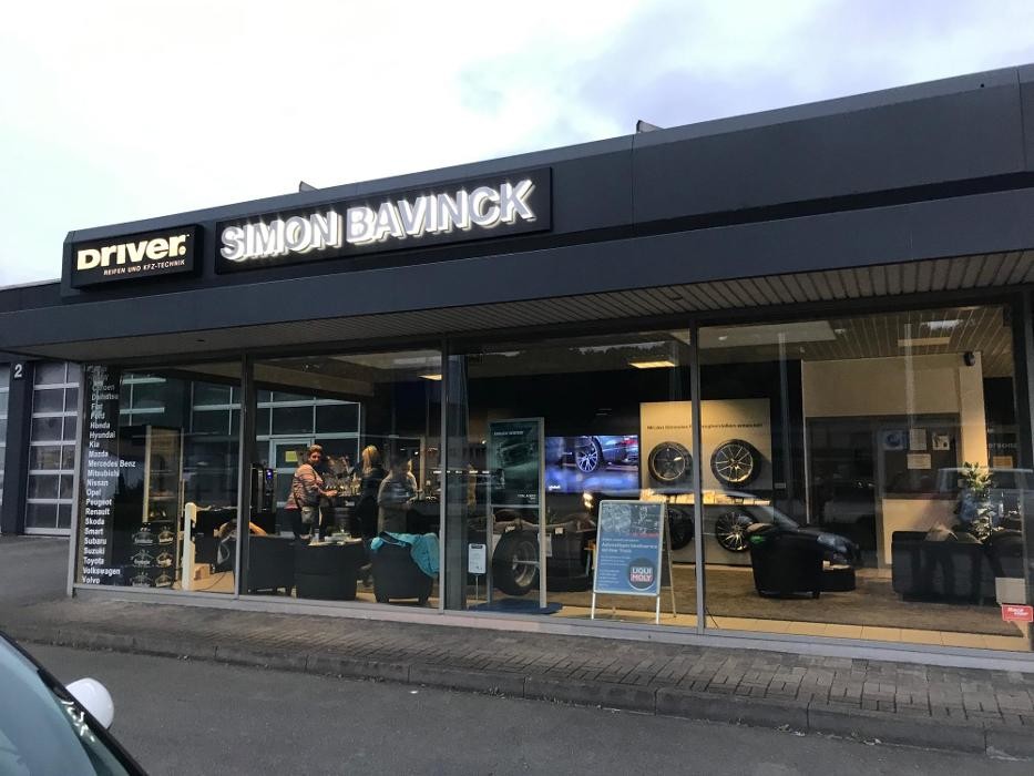 Bilder Driver Center Simon Bavinck