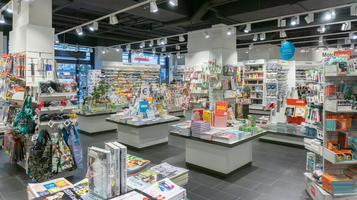 Bilder Schmitt & Hahn Buch und Presse im Hauptbahnhof Nürnberg - Mittelhalle