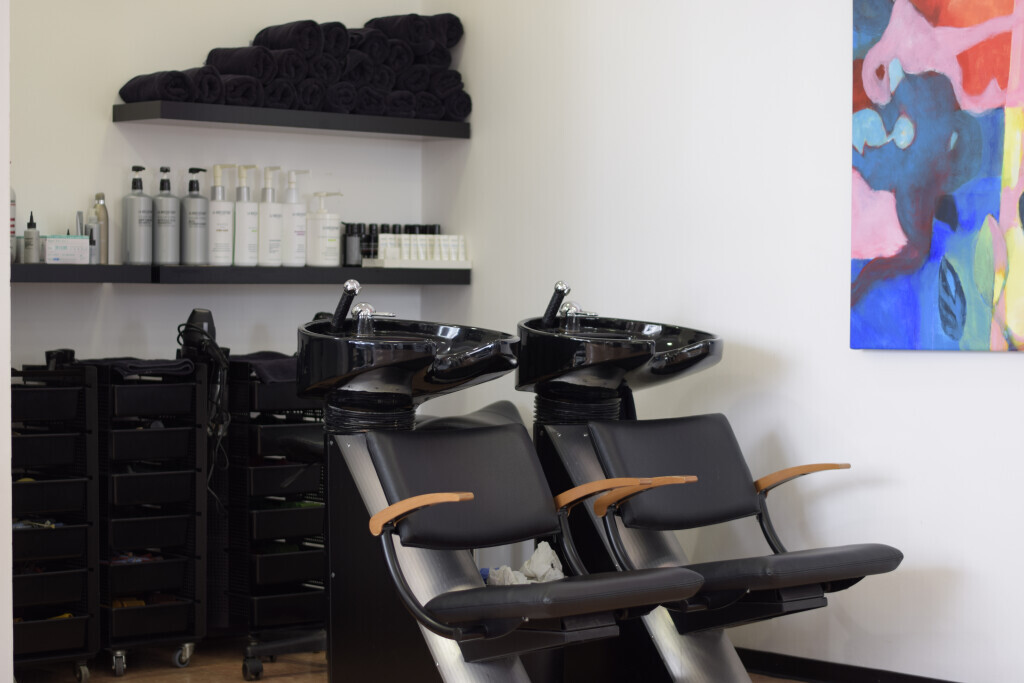 Bilder Raum für Schönheit Karin Off / Ihr Beauty Salon und Friseur
