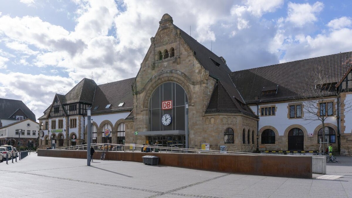 Bilder Schmitt & Hahn Buch und Presse im Bahnhof Worms