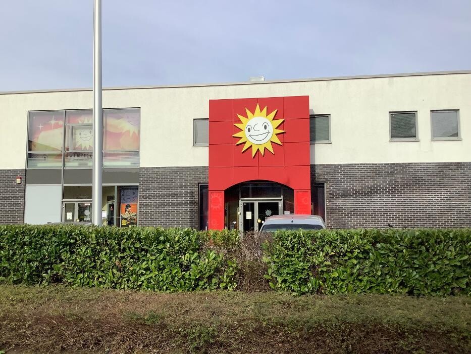 Bilder MERKUR SPIELHALLE Neuss