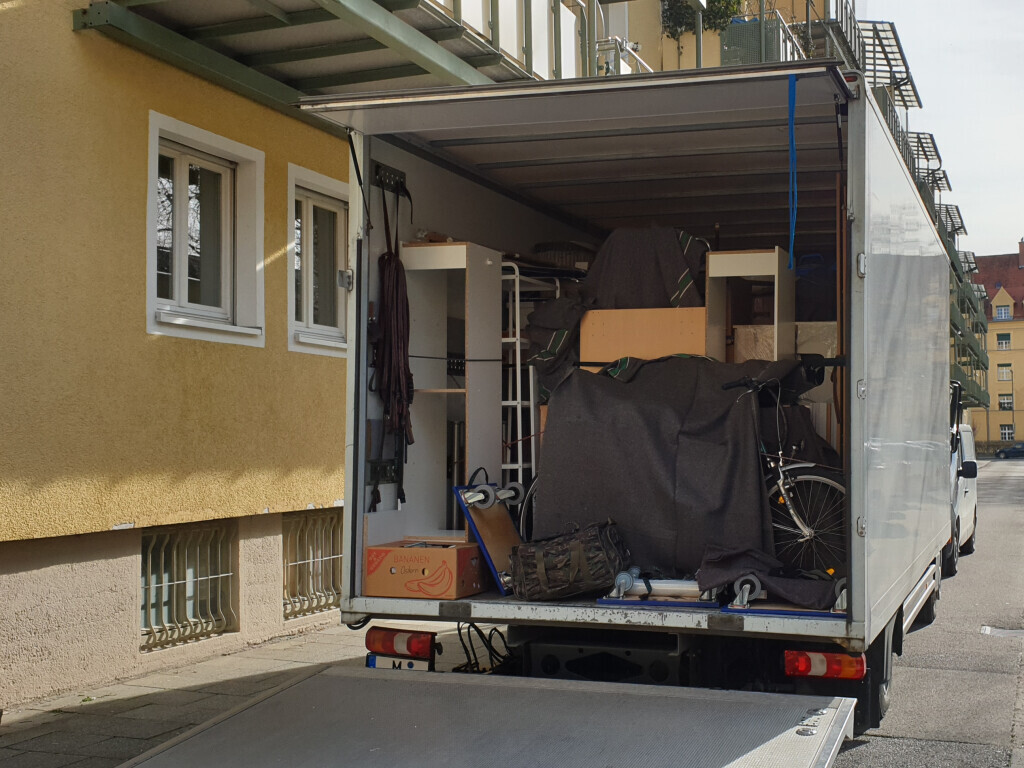 Bilder Umzüge nah und fern GmbH