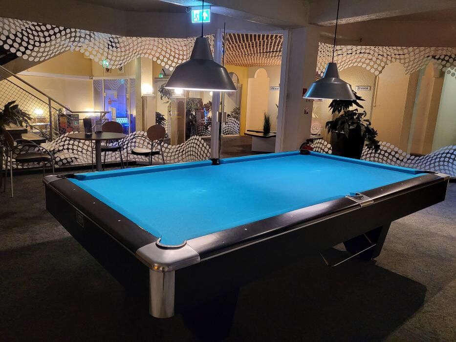 Bilder MERKUR SPIELHALLE Wuppertal