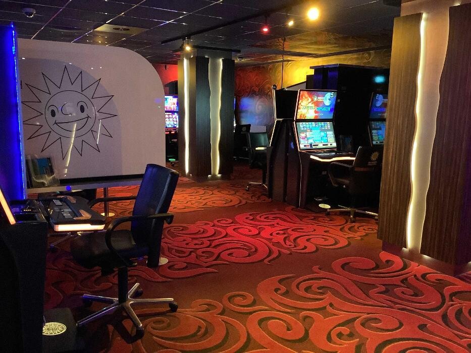 Bilder MERKUR SPIELHALLE Düsseldorf